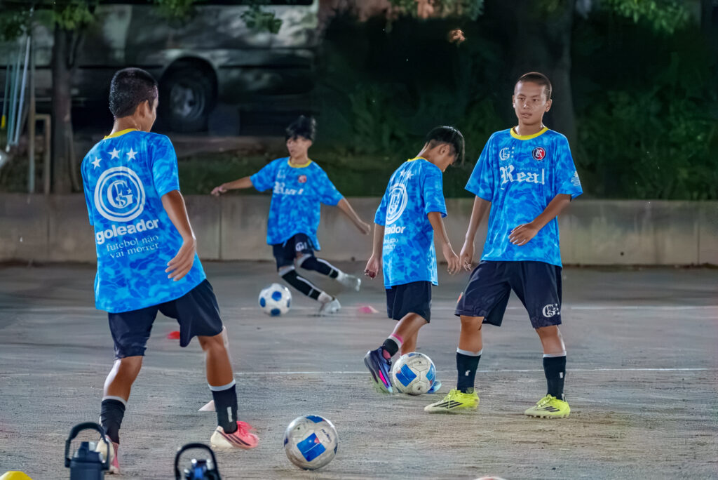 FCリアル　サッカー　埼玉県サッカー　少年サッカー　中学生 ジュニアユース