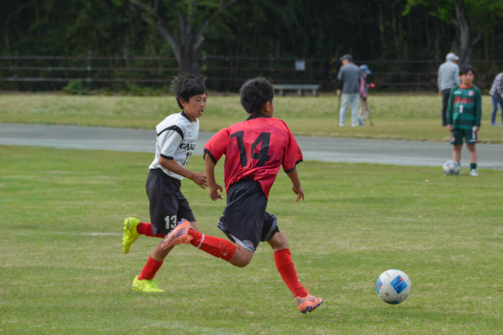 赤 FCリアル 選手 生徒 少年 少女 サッカー soccer